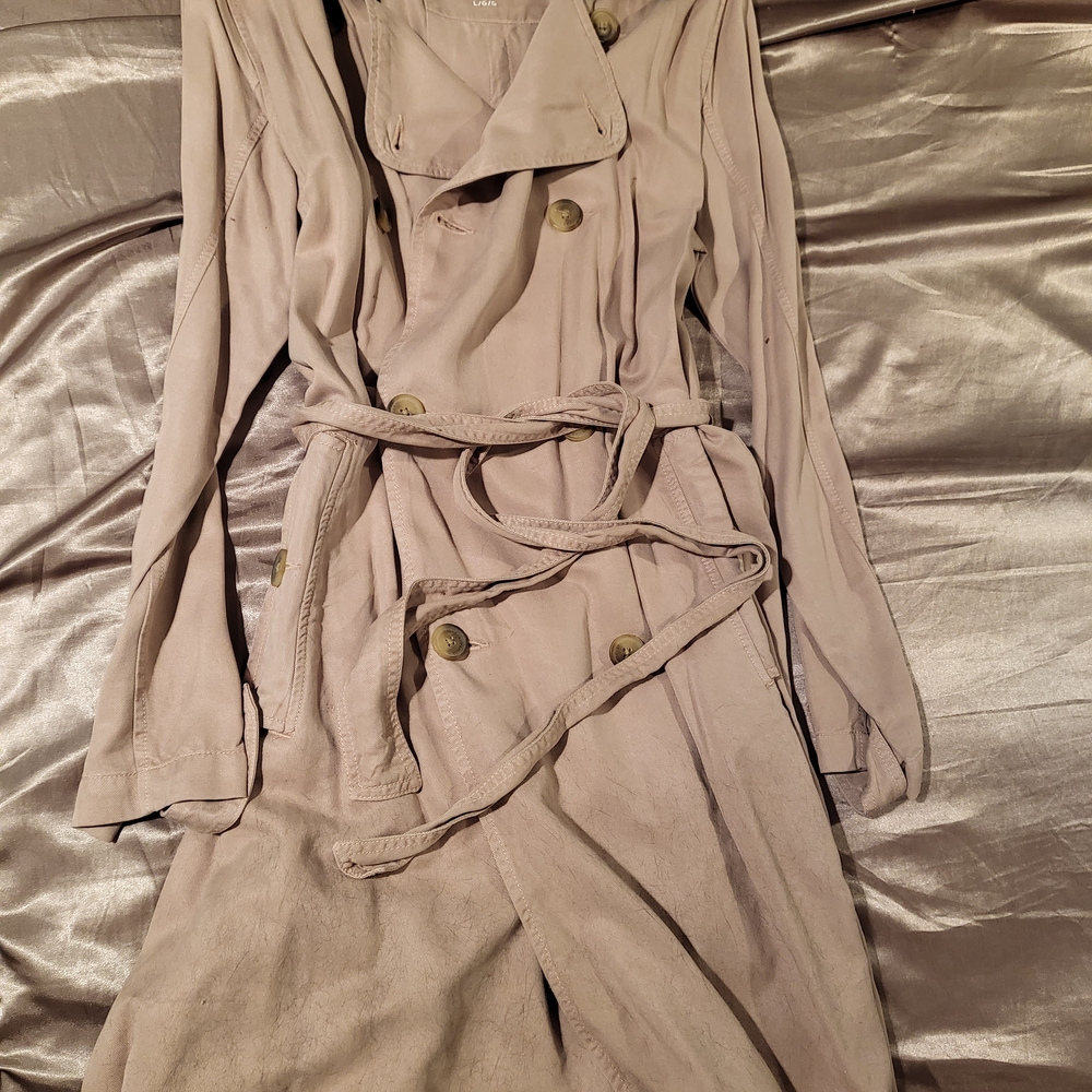 American Eagle Outfitters Tan Trench Coat